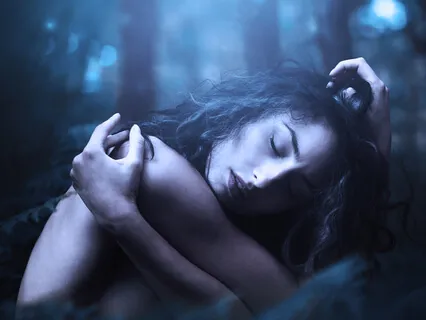 Goddess Of The Moon - 12 Minute Mindfulness and Mediation