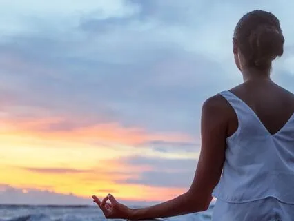 Golden Horizon: Morning Meditation & Awakening Tones