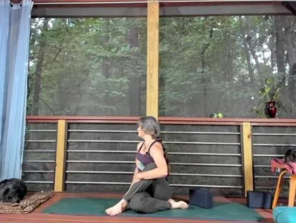 Grounded Hatha Flow (With MFR For Feet & Glutes)