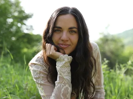 Grounding Earth Energy Meditation To Feel More At Ease 