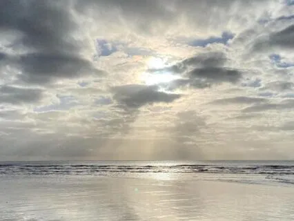 Grounding Meditation - Connecting With The Sea 5 Minutes