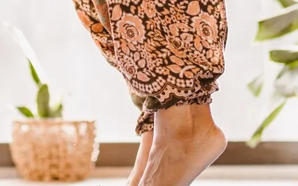 Grounding Meditation Focused On Soles Of The Feet 