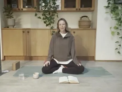 Grounding Ritual - Gentle Yin & Meditation
