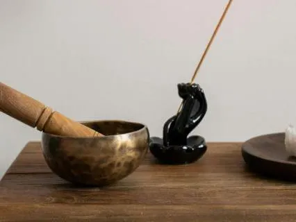 Guided Body Scan Through The Breath (8 Minutes)