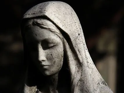 Hail Holy Queen - Salve Regina - Soft Sacred Whispering