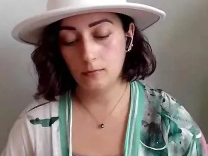 Handpan Healing Vibes: Practicing Presence & Mindfulness