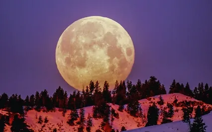 Harmonizing With The Full Moon In Libra: Find Balance 