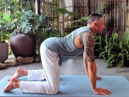 Spinal Wake-Up - Gentle Morning Yoga (15min)