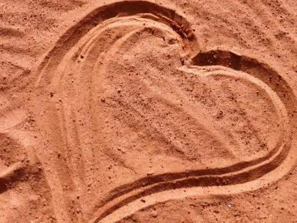 Healing Brown Noise - 639 Hz Heart Chakra Boost