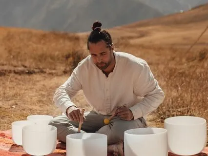 Healing frequency with crystal singing bowls 432Hz