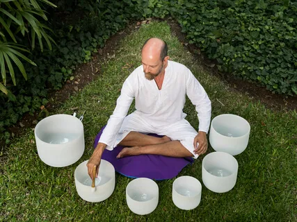 Healing The Root Chakra With Crystal Bowl (3D Version)
