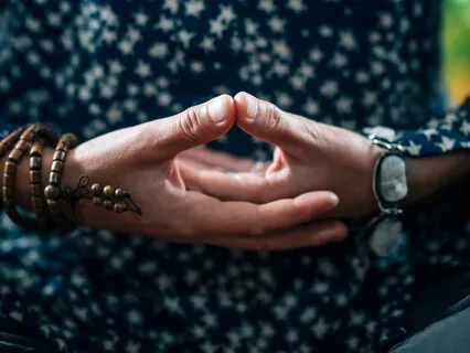 Heart Chakra Wholeness Mudra