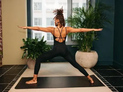 Heart & Hips: 20-Minute Refreshing Yoga Flow