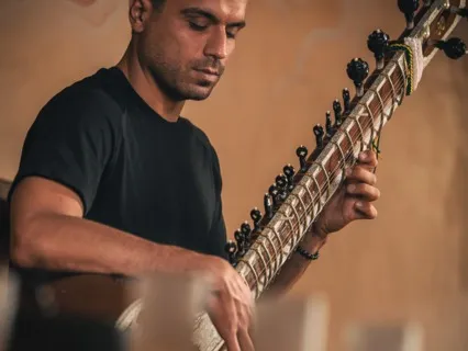 Heartfelt Wandering - A Journey Of Openness With The Saz