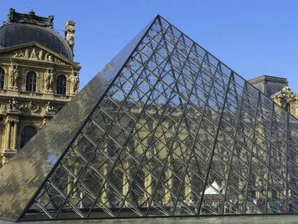 Highlights: Louvre Museum