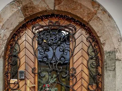 His House: Chapter 1 – The Sign | Story & Reflection