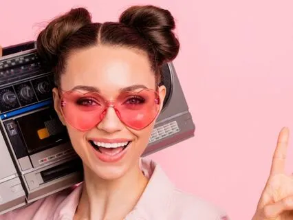 Holiday Survival Guide For Single Women Over 40: Ep 12