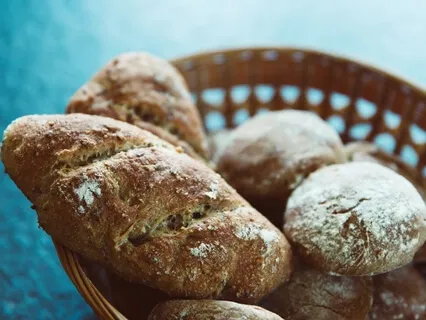 Holy Mass - Christ Who Feeds Us