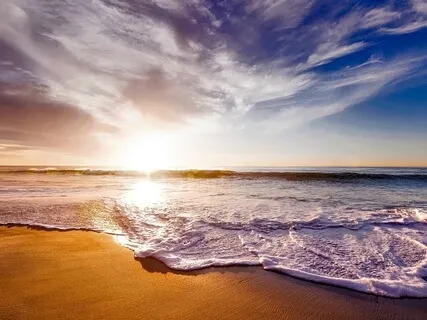 Horizon From The Beach