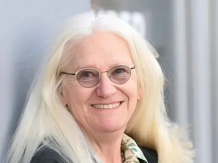 How Koans (Absurd Questions) Free Us From Emotional Prisons