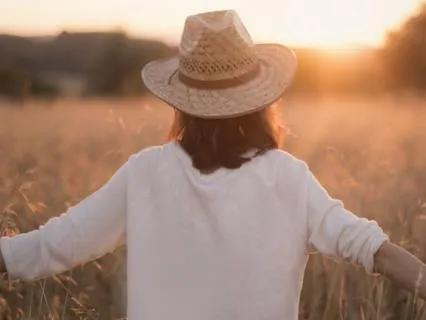 How To Be Present When Your Mind Is Always Thinking Ahead