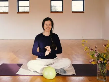 How To Connect Your Breath To Your Pelvic Floor