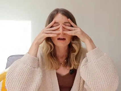 Beginners Bee Breath Tutorial: Tone Your Vagus Nerve