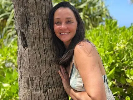 How To Ground Your Energy Into Your Body Instantly