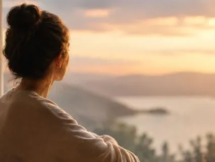How To Sit With Uncomfortable Emotions | The Art Of Staying
