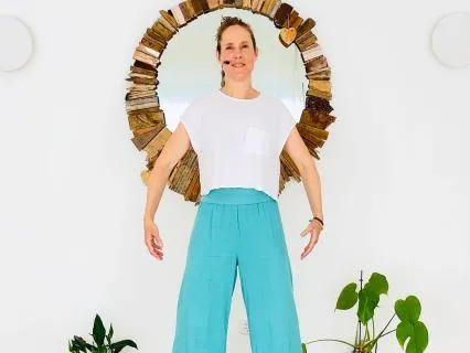 How to Stand in Qigong - WUJI Posture Tutorial