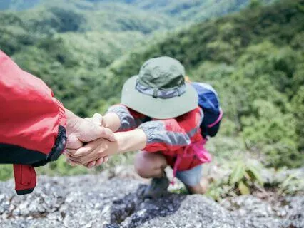 How To Stay Positive In Difficult Times - The Wanderer Ep 1