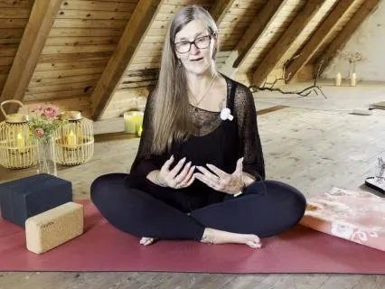 How To: Sukhasana (Easy Pose)