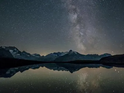 Hubble Space Telescope | Can’t Sleep? Explore The Universe