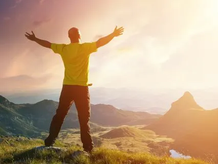 I Am the Universe: A Mantra Meditation For Self-Realization