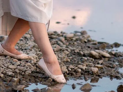 Contemplating 'Stepping' - Tao Wisdom - I-Ching 10