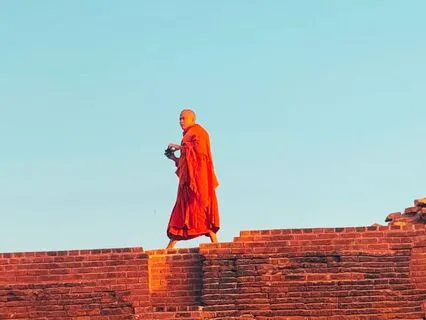 I'm Not The Type To Sit And Swipe - Live In London