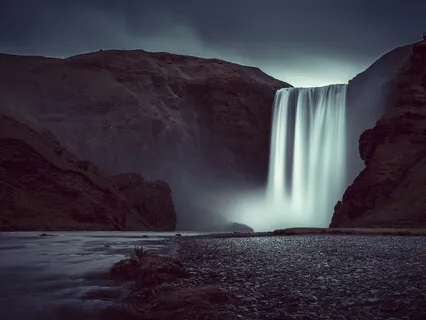 In Caritate Et Pace Salvamus (Let Us Live In Peace And Love)