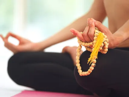 In The Flow With Lauri Albert: Full Chakra Balancing