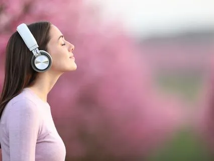 Inner Light: Nature’s Embrace In 639 Hz