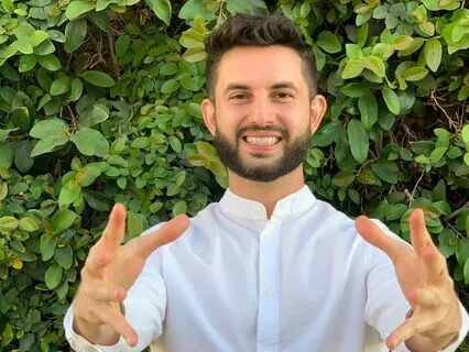 Insightful Stories: The Power Of One / Cleaning Turtles