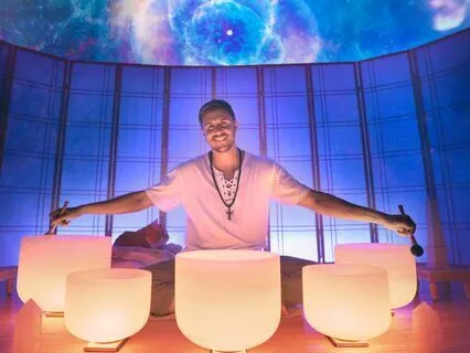 Interstellar Sound Bath