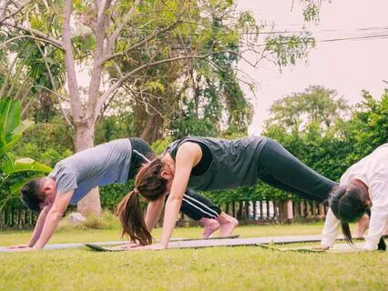 Intimate Piano 14 - Stretching