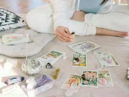 Is Love On The Horizon Today? Tarot Insight