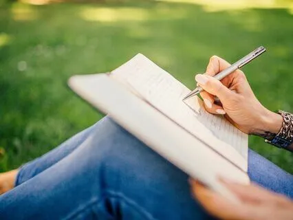 Journaling Meditation To Manifest From Your 2024 Higher Self