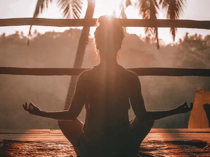 Фокус На Осанке. Как Сидеть Прямо И Расслабленно