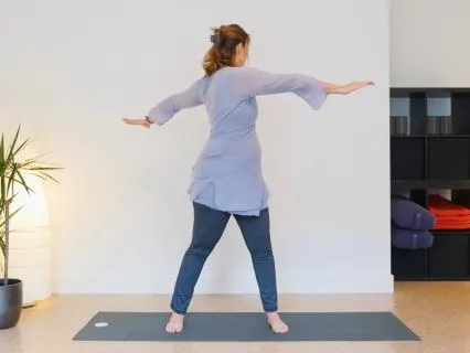 Kundalini Flow with Focus on the Abdomen