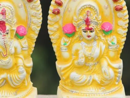 Lakshmi Kirtan Invocation | Abundance Blessing Meditation