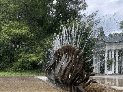 Large Fountain At The Colonnade