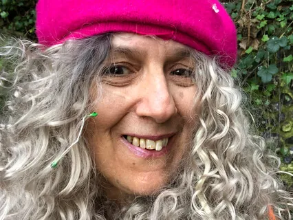 Laurene Hope discusses Bpd and Therapeutic community 