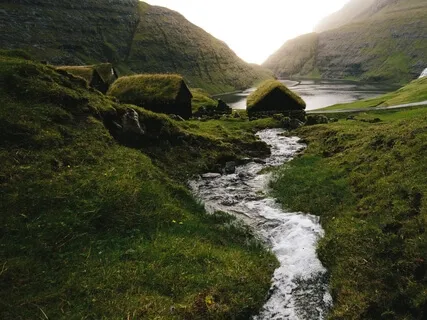 Lazy River Visualization - Letting Go Of Anxious Thoughts